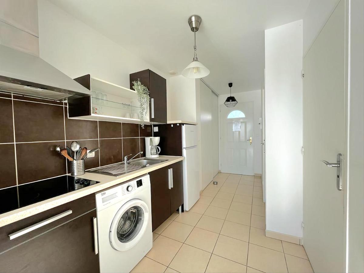 Logement Thermale Et De Tourisme Les Acacias 2 Jonzac Eksteriør billede