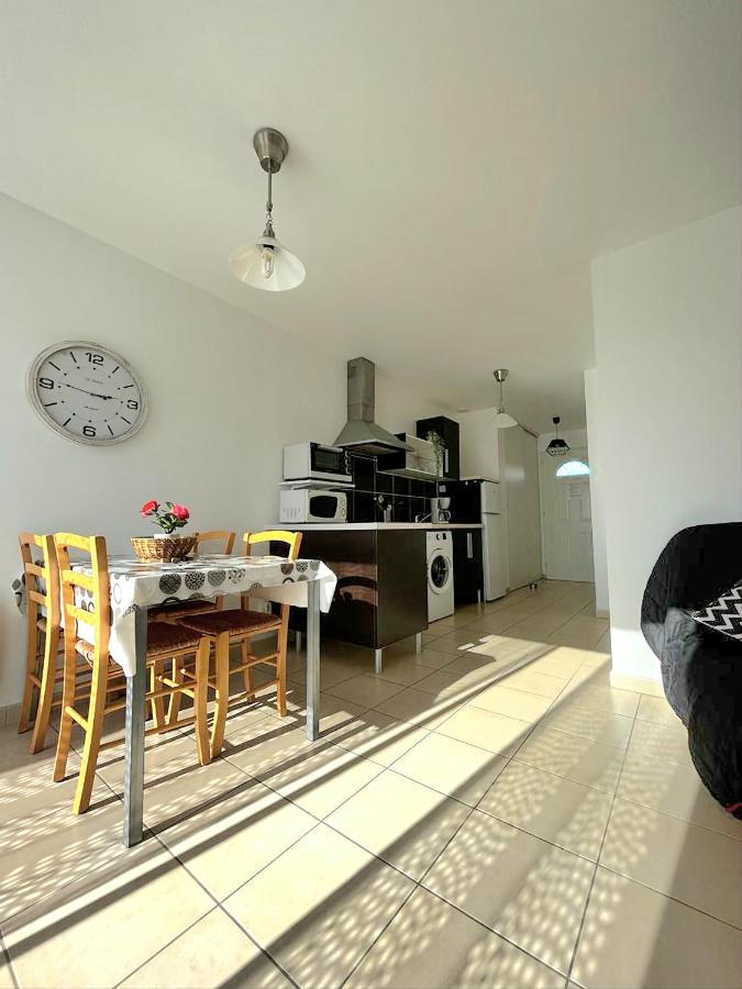 Logement Thermale Et De Tourisme Les Acacias 2 Jonzac Eksteriør billede